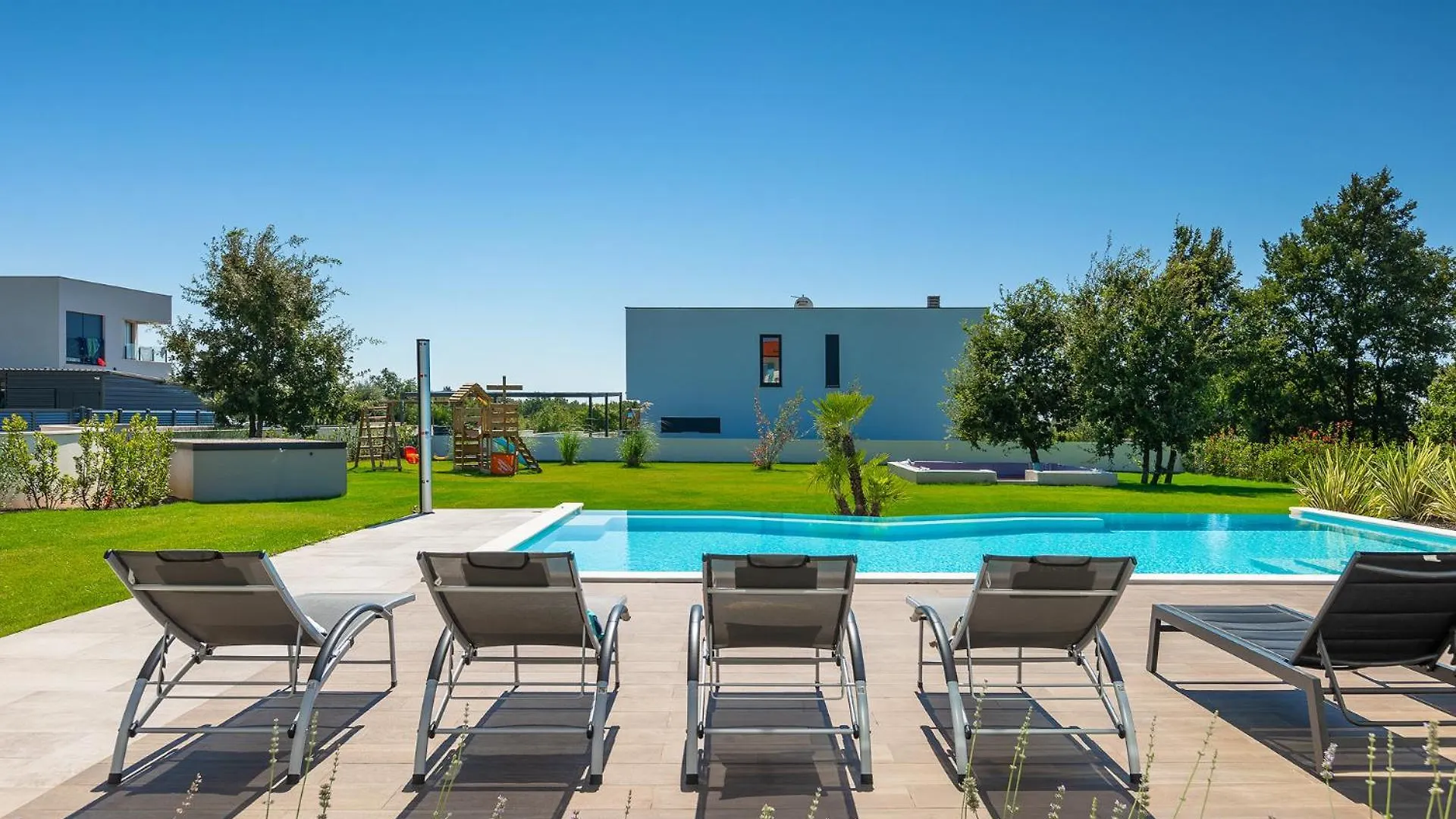 Villa Medici Jursici 0*,  Croatia
